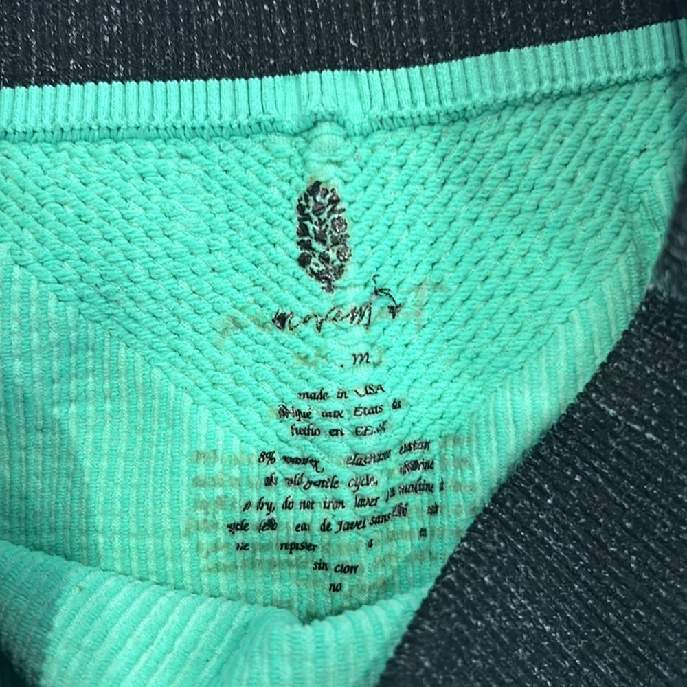 Free People Movement Seamless Prajna Short Fresh Cut M/L - Picture 9 of 11